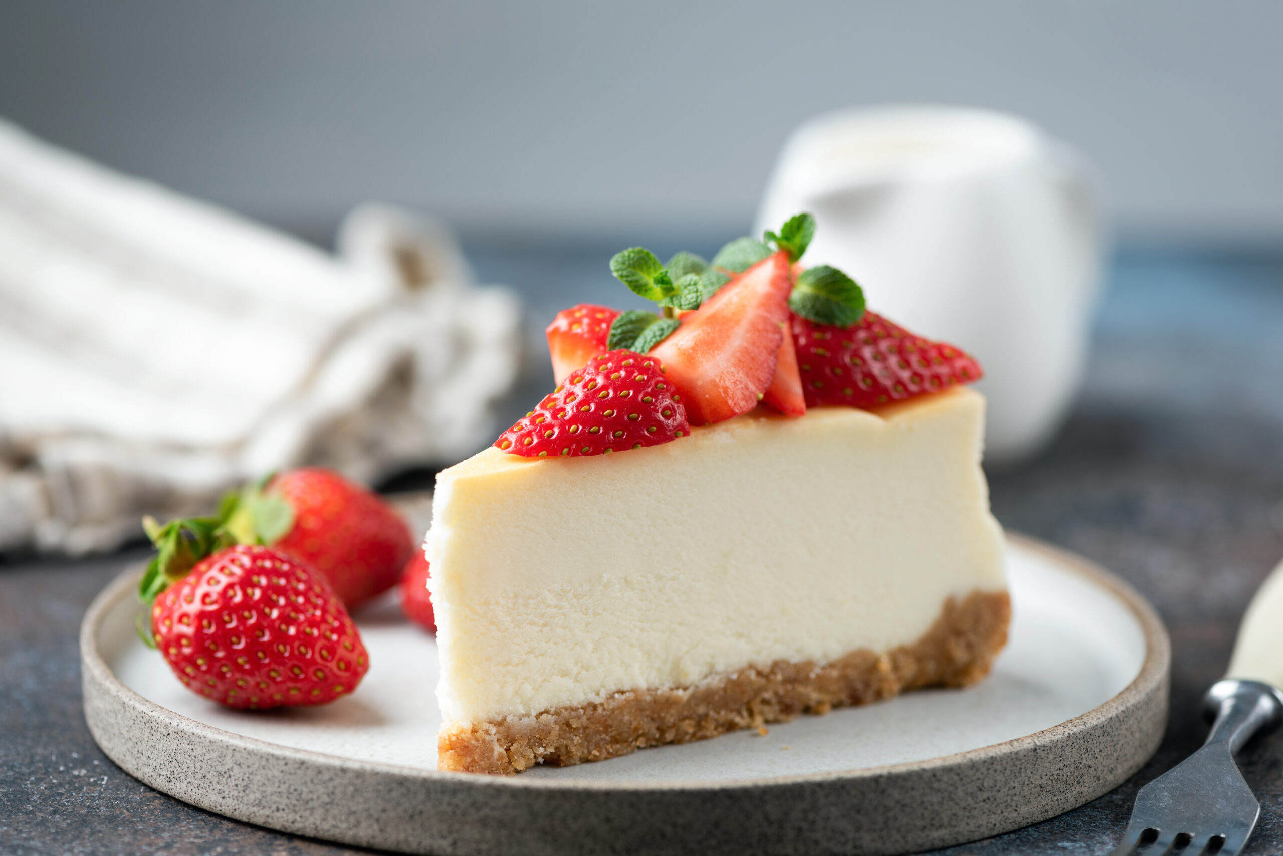 strawberry-yogurt-cheesecake strawberry-yogurt-cheesecake